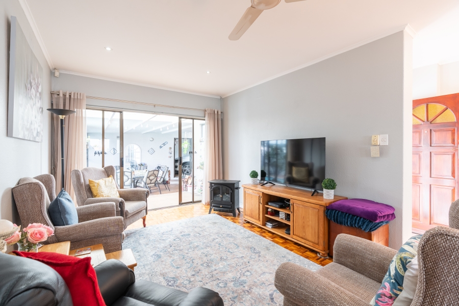 4 Bedroom Property for Sale in Edgemead Western Cape